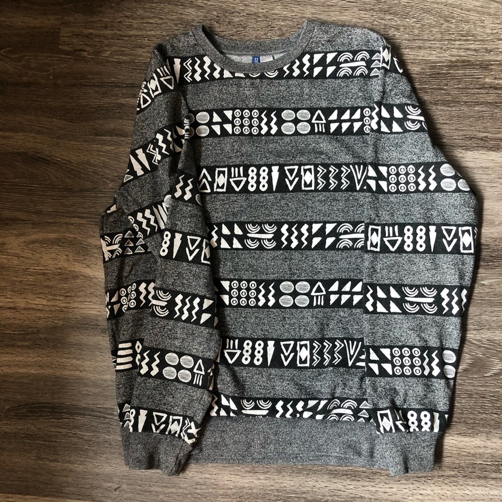 Pull over sweatshirt